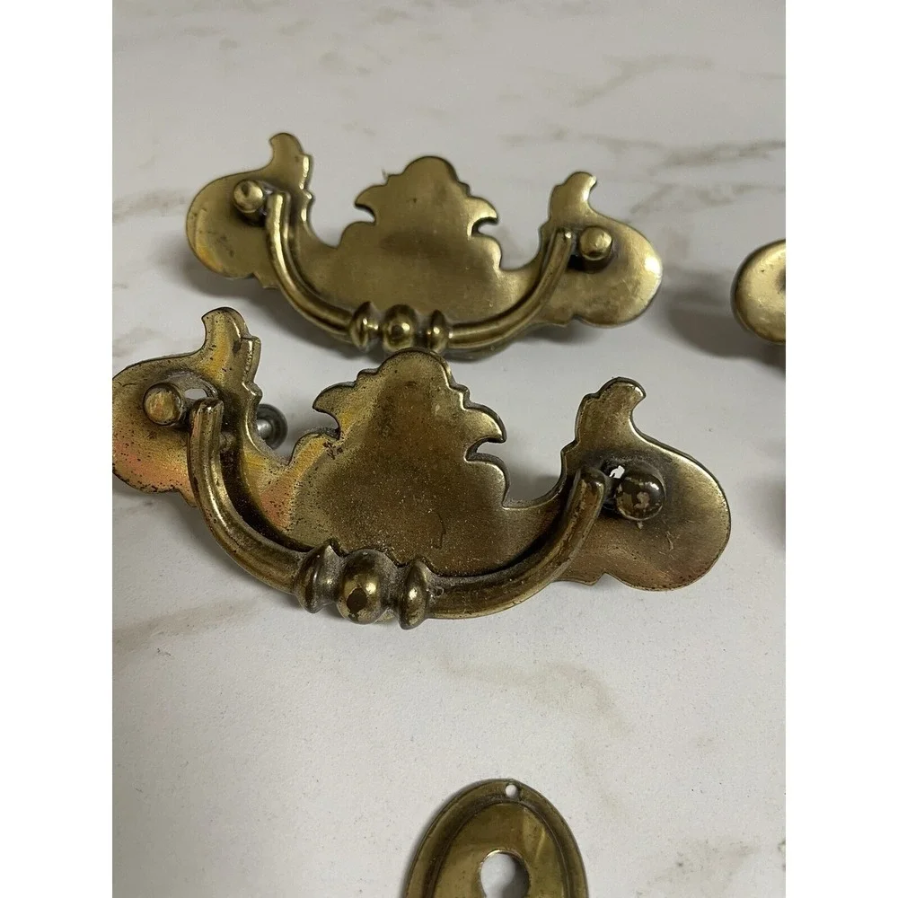 4 Bronze Chippendale Colonial Cabinet Bail Pulls Hardware & 2 Key Hole Decor Pcs